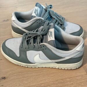 Nike unisex Sneakers in Green and White